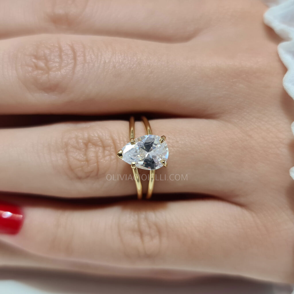 Pear-Shaped Engagement Rings: The Complete Guide