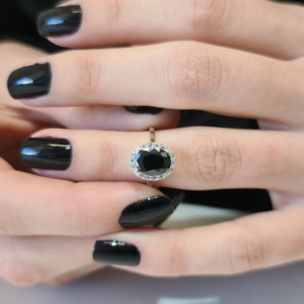 diamond-black-diamond-engagement-rings